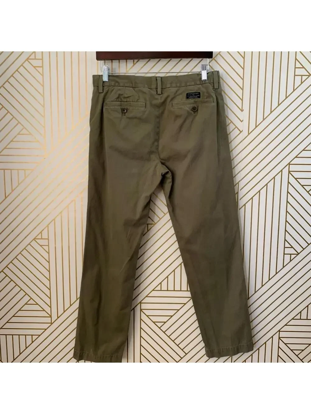 Banana Republic Emerson Chino 32 x 30 100% cotton green khakis preppy classic